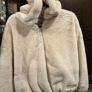 This jacket is beautifully made and a great piece to any one’s collection